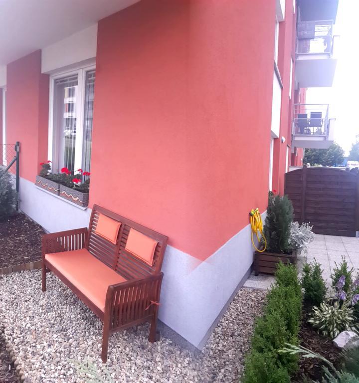 Bastien Studio Near Airport Prag Exteriör bild
