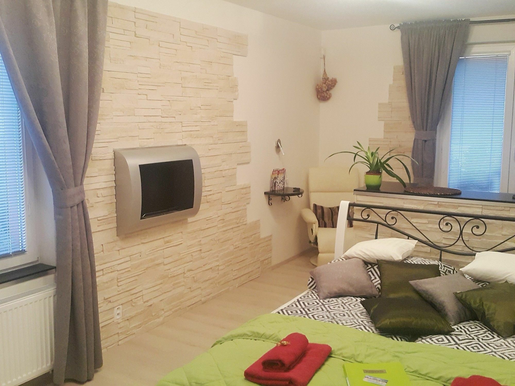 Bastien Studio Near Airport Prag Exteriör bild